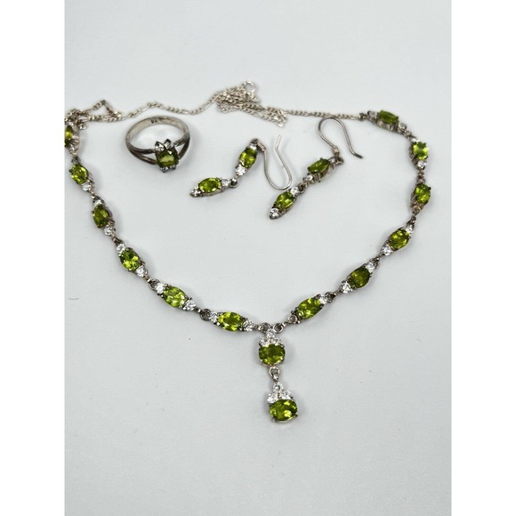 Natural Peridot Gemstone 925 sterling silver Handmade necklace Set Earning Ring - Picture 1 of 10